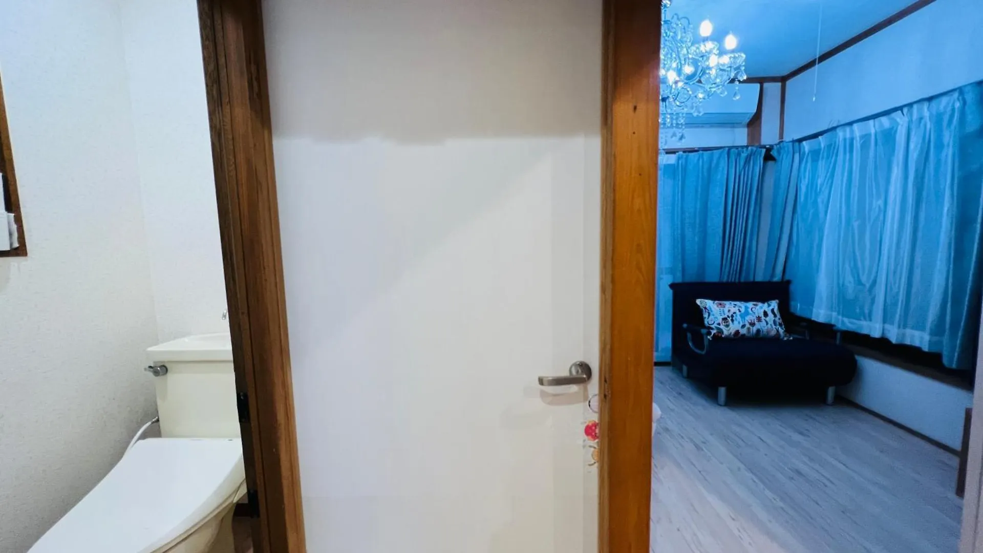 Zyz Showamachi-House Tokyo Apartment